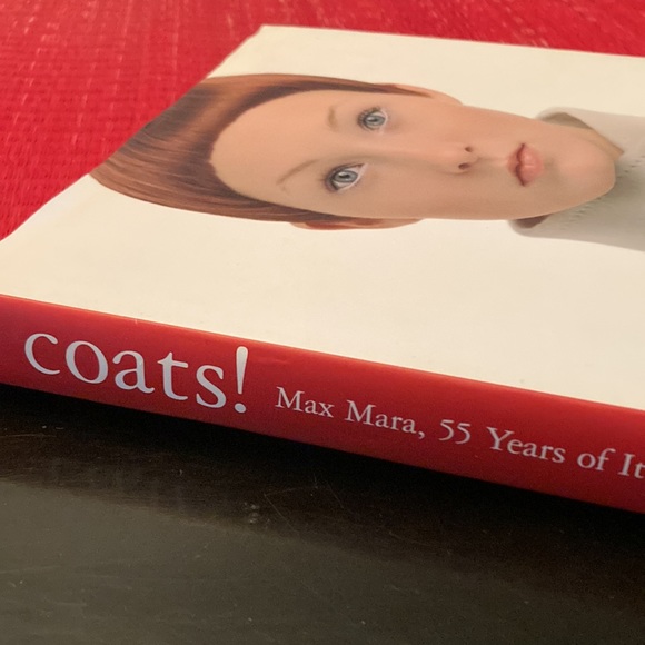 Coats! Max Mara, 55 Years of Italian Fashion - Picture 2 of 9